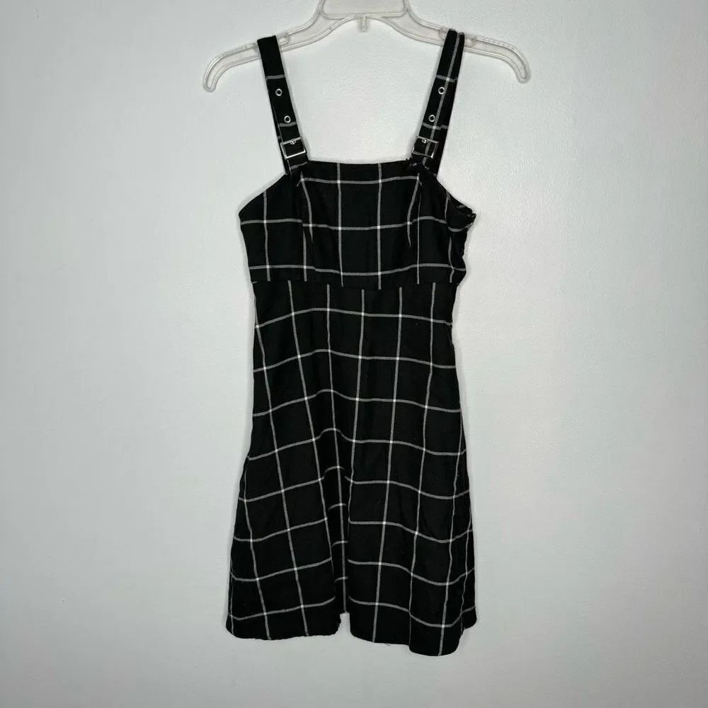 Hot topic black mini dress size medium